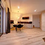 Apartment Lakris *