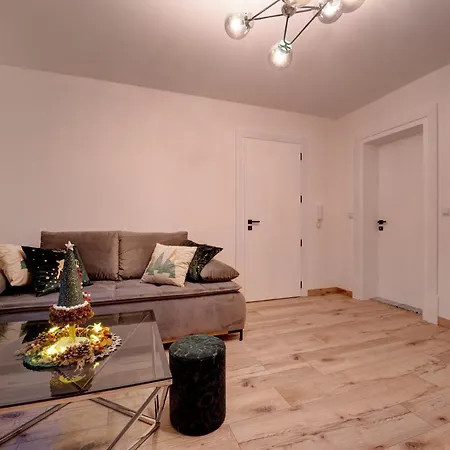 Lakris Apartament *