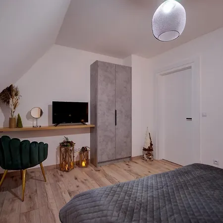 Lakris Lejlighed Groń